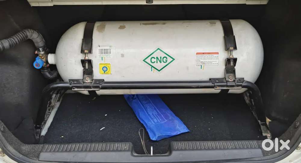 Maruti Suzuki Dzire 2024 Cng & Petrol 74000 Km Driven