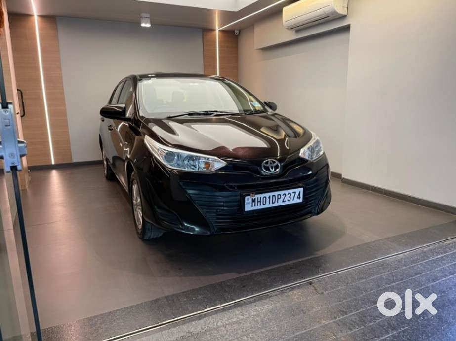 Toyota Yaris J Cvt, 2020, Petrol