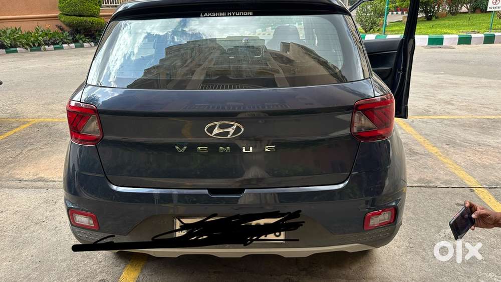 Hyundai Venue Petrol Manual 2020