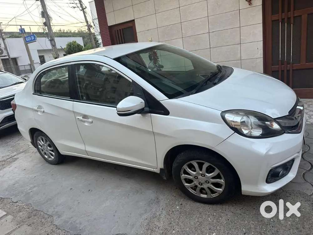 Honda Amaze 2nd Gen 2016 Petrol Well Maintained