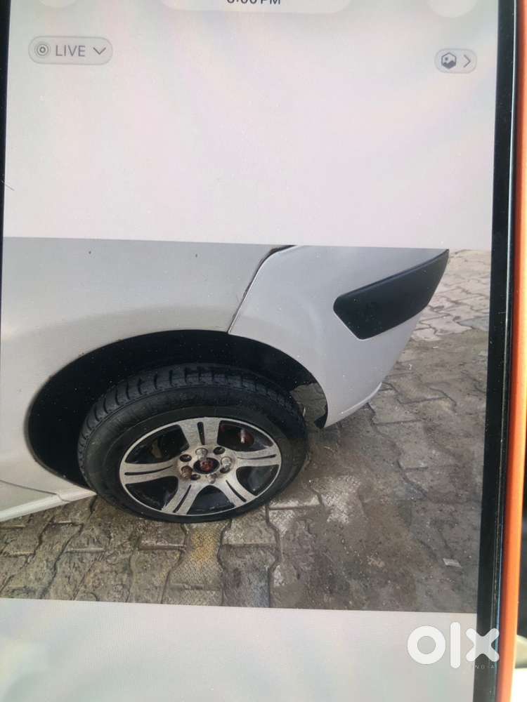 All Okk Bht Vadiya Chaldi Car