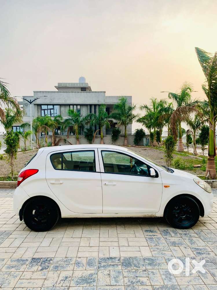 Hyundai I20 Petrol + Cng
