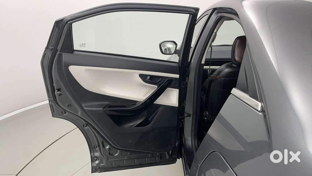 Tata Curvv Creative 1.2 Revotron Petrol 6mt, 2024, Petrol