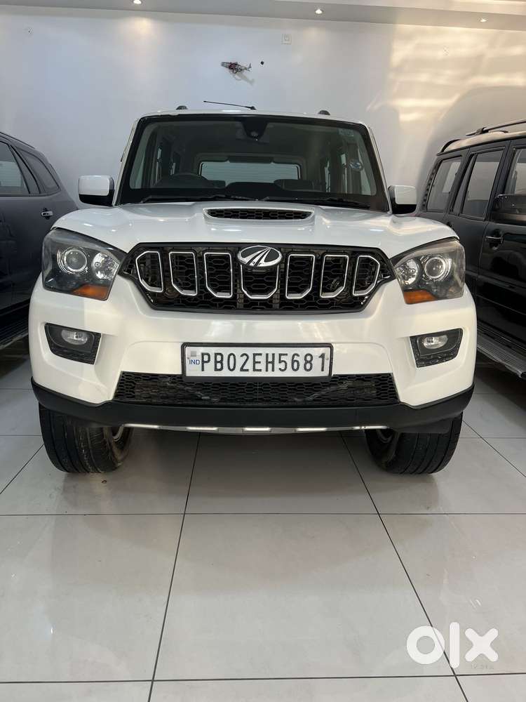 Mahindra Scorpio S10, 2015, Diesel