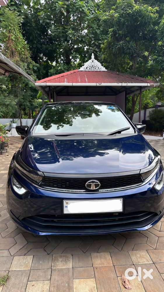 2023 Tata Altroz Petrol Dca  14,000 Km  Opera Blue  Single Owner