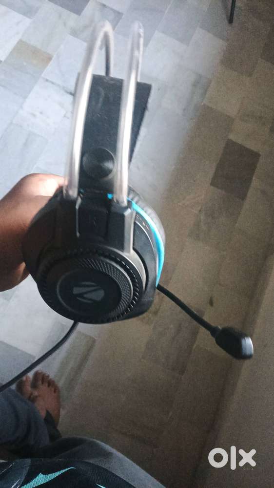 Gaming headphone with RGB light and mic na damage 0 damage