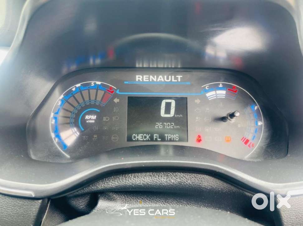 Renault Triber Rxt, 2023, Petrol
