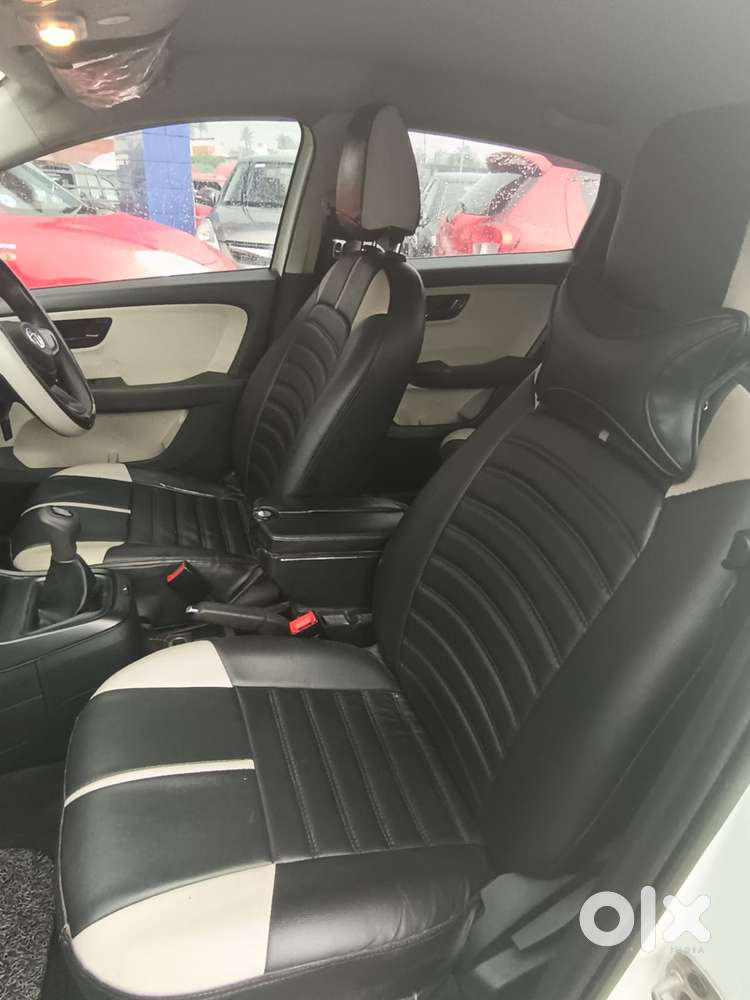 Tata Altroz 1.2 Xe, 2021, Petrol