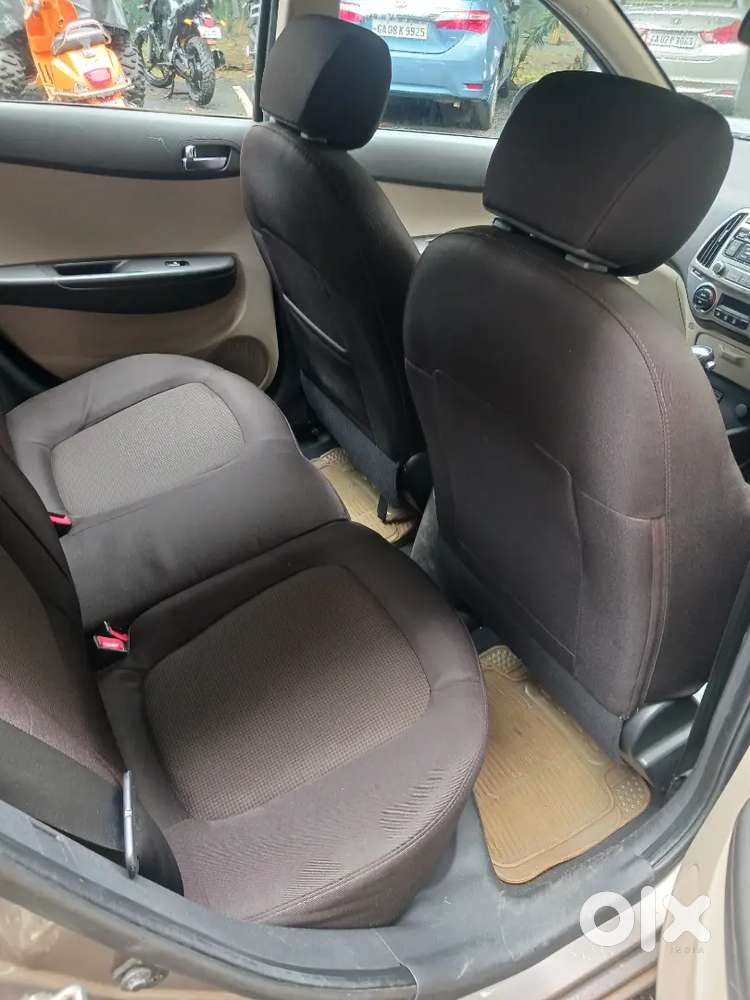 Hyundai I20 Sportz Automatic Petrol 2012