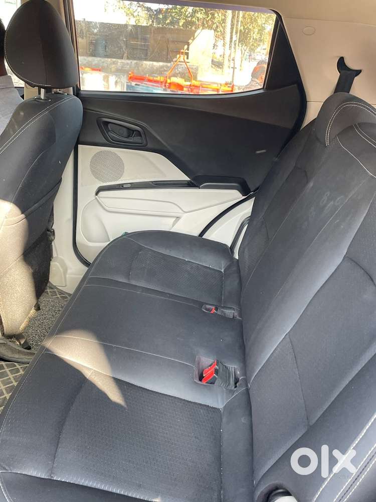 Mahindra Xuv300 2023 Diesel Well Maintained