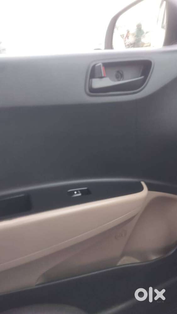 Hyundai I10 Diesel  12/ 2017  77000 Chala Hua...  Milg 26 Ka...  Rate3