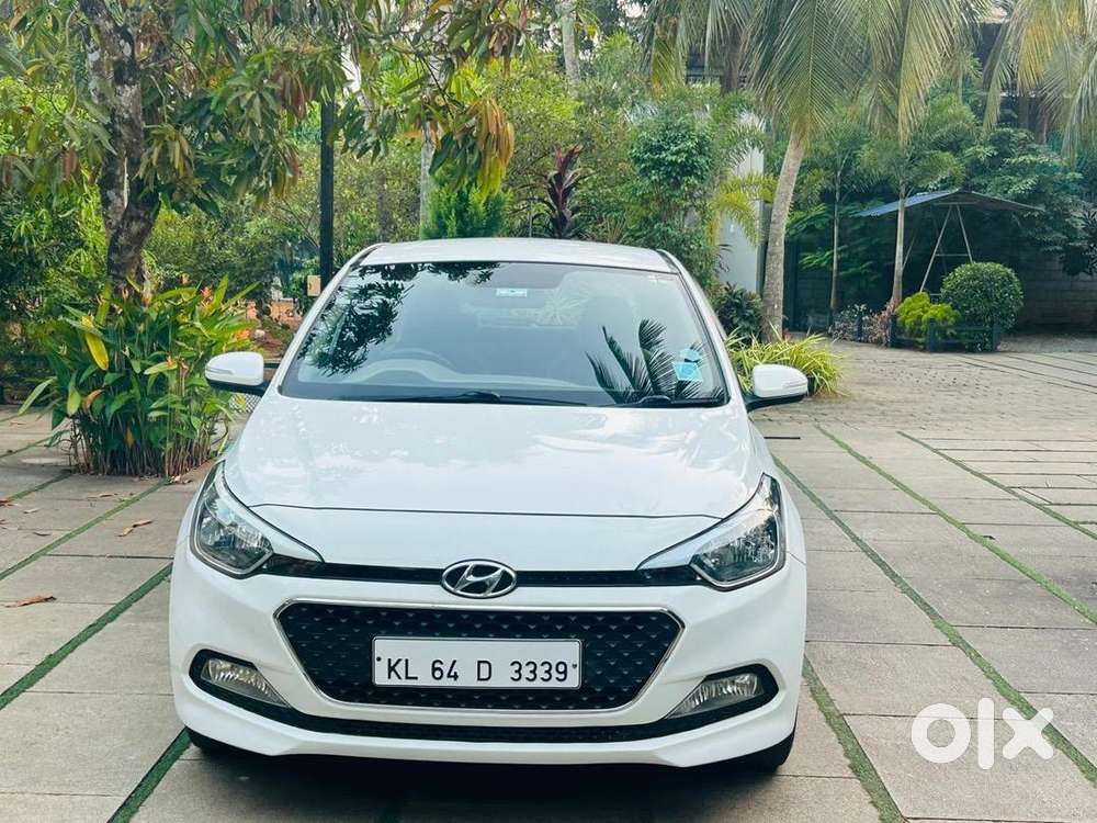 Hyundai Car2015 Hyundai I20 Asta (o) Petrol Single Owner 70000 Km