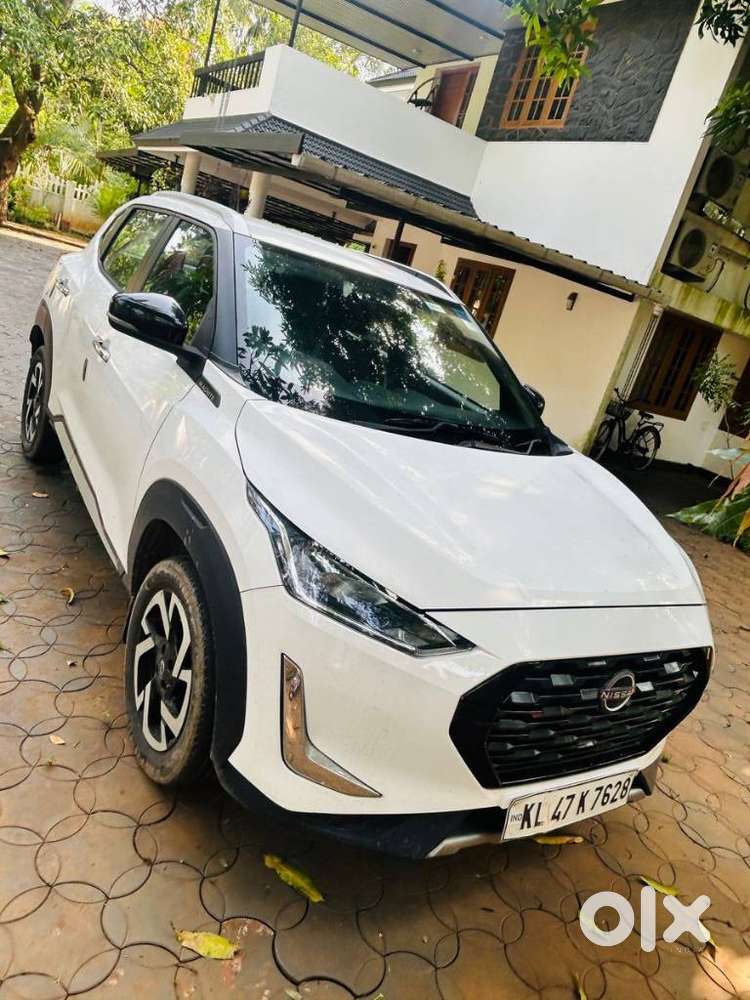 Nissan Magnite 1.0 Xv Turbo Cvt, 2022, Petrol