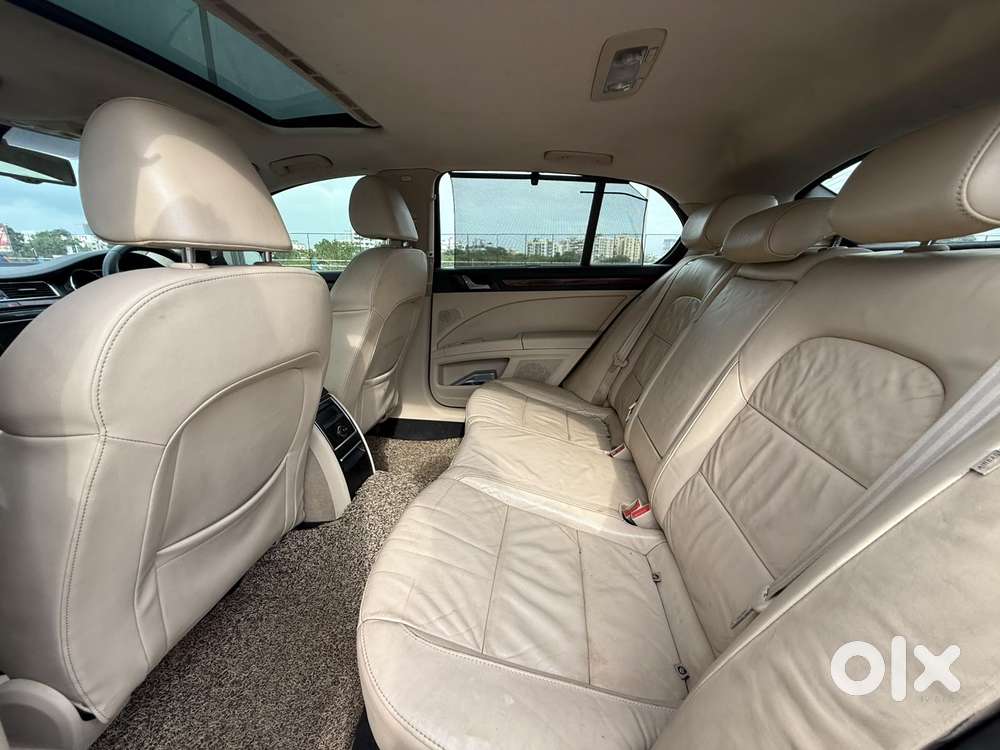 Skoda Superb { }2.0 Elegance Tdi At, 2013