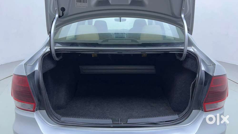 Volkswagen Vento Petrol Highline, 2016, Petrol