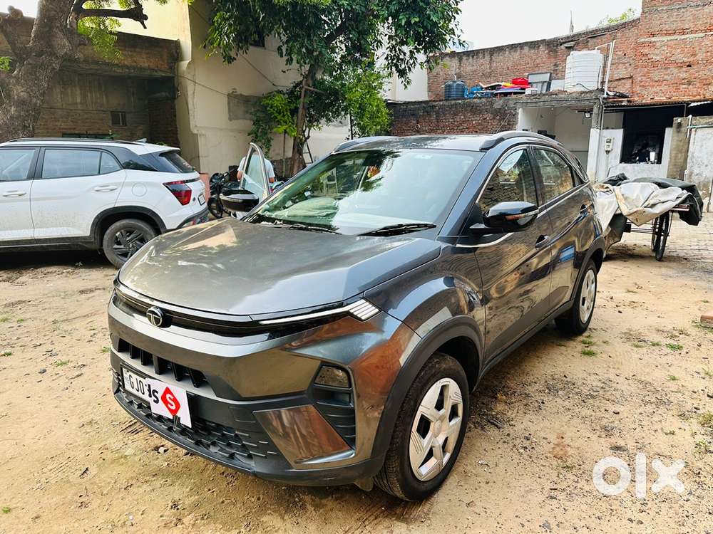 Tata Nexon Smart Plus.s Cng 2025