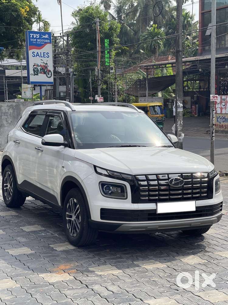 Hyundai Venue 1.0 Sx (o) Turbo Dct, 2022, Petrol