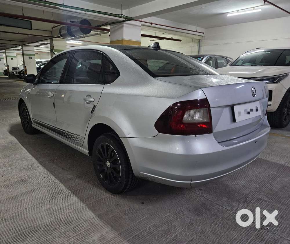 Skoda Rapid 1.5 Elegance Tdi Mt, 2015, Diesel