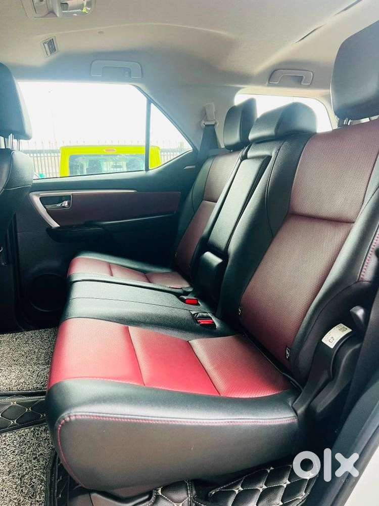 Toyota Fortuner Leader Edition (at), 2025, Diesel