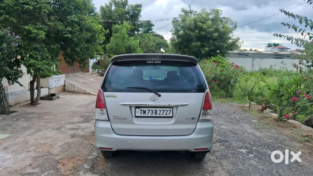 Toyota Innova 2011 Diesel Well Maintained