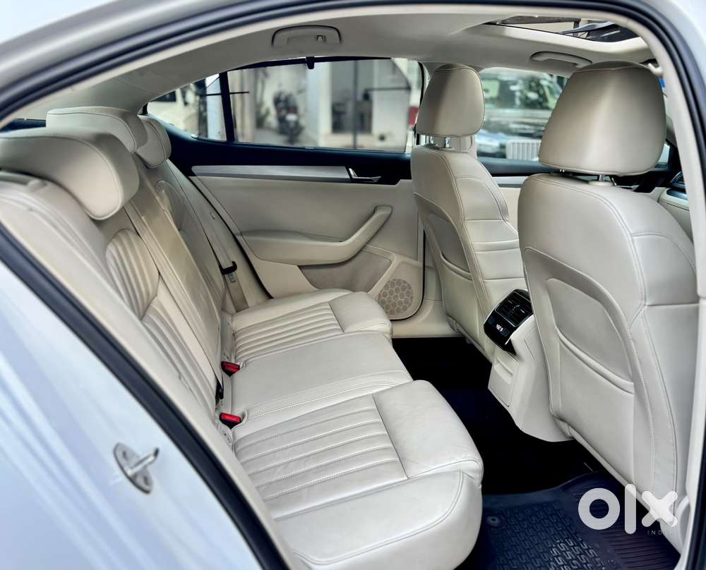 Skoda Superb Style 1.8 Tsi At, 2016, Petrol