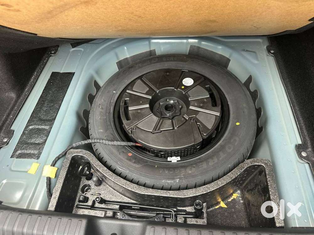 Skoda Slavia 1.5 Tsi Style At, 2023, Petrol