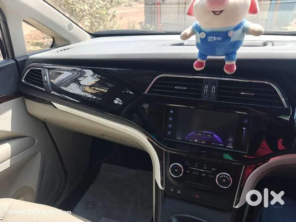  Mahindra Marazzo M8 (top Model) – 2018 – First Owner