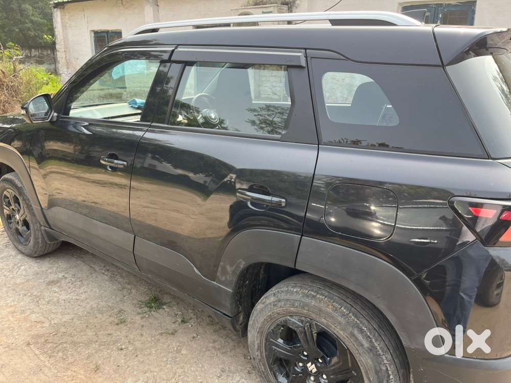 Maruti Brezza Zxi 2025