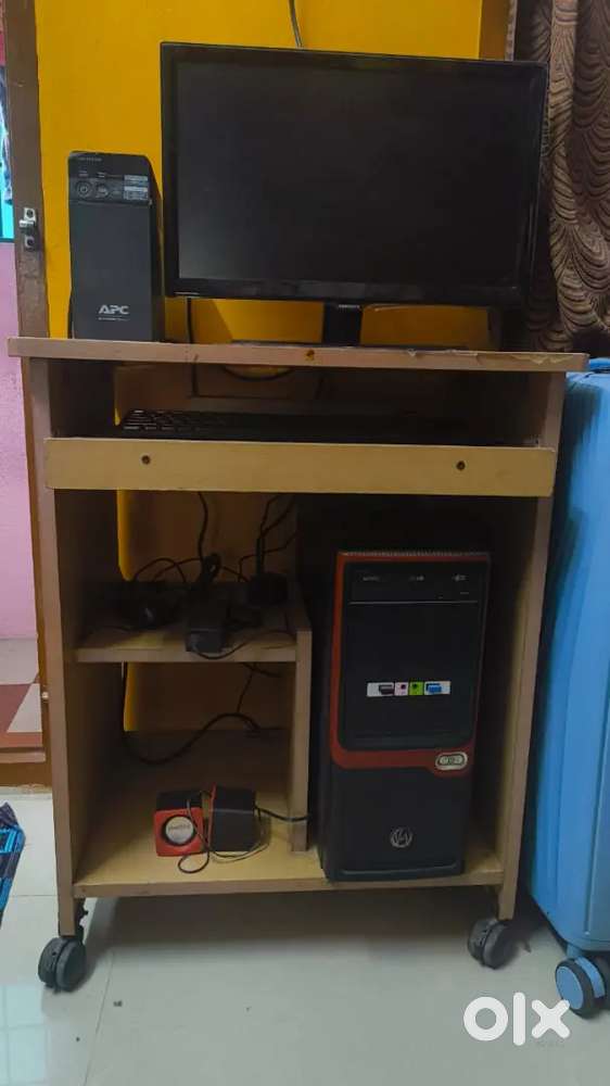 Samsung Monitor,CPU, keyboard & Table for sake