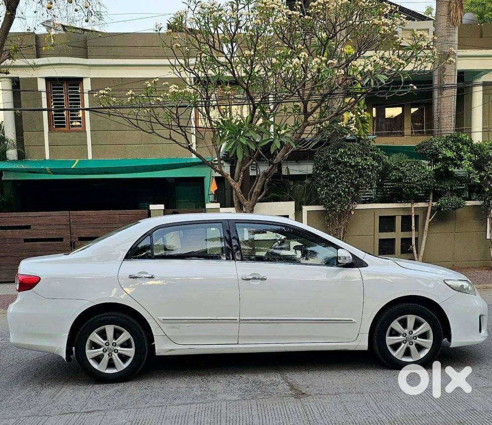 Toyota Corolla Altis 2010-2013 Diesel D4dg, 2011, Diesel