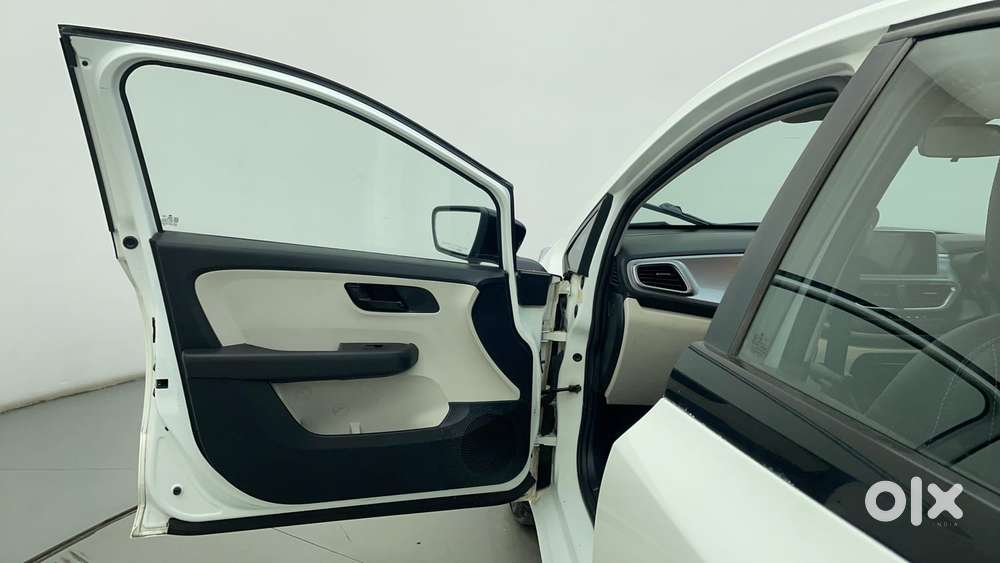 Tata Altroz 1.2 Xt, 2021, Petrol