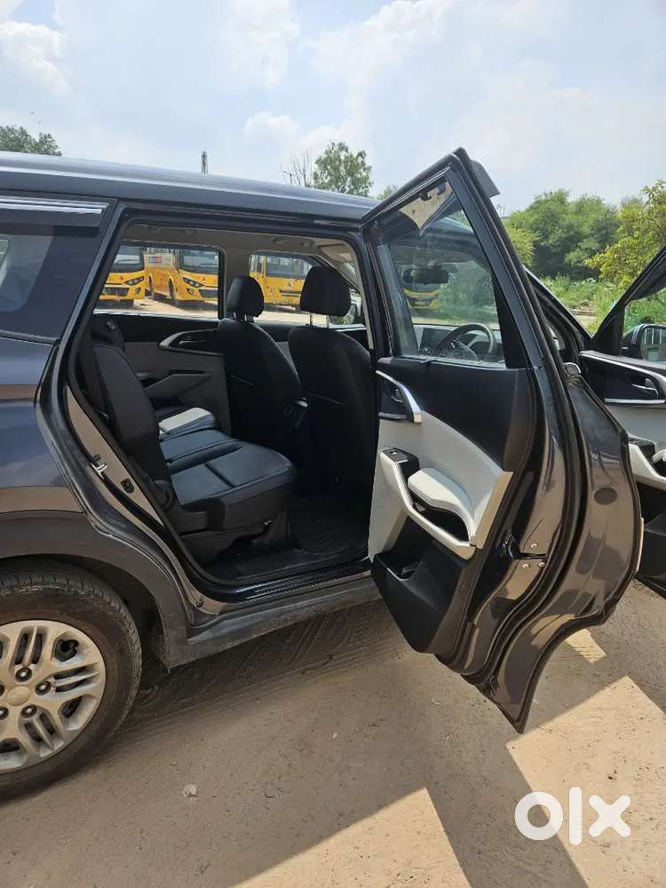 Kia Carens Premium O, November 2024 Model, Kms 5733 Only