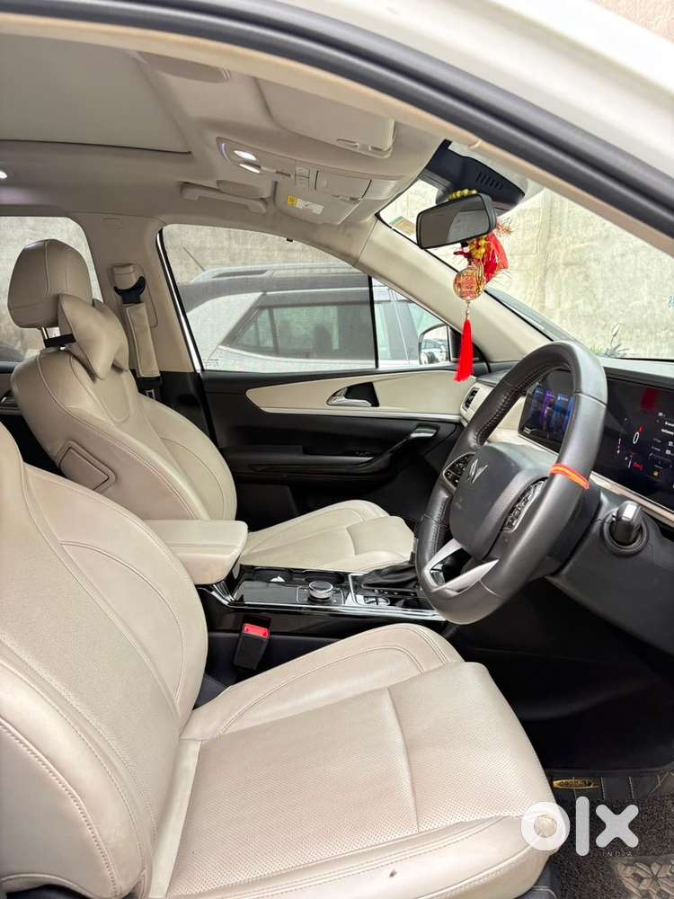 Mahindra Xuv700 2022 Diesel 90000 Km Driven