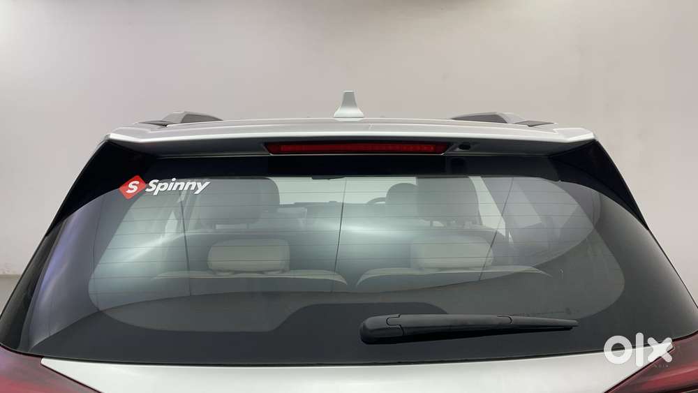 Mahindra Xuv700 2.0 Ax 7 Petrol At Luxury Pack Str, 2022, Petrol