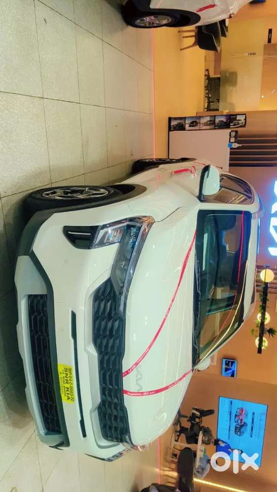 Kia Sonet 2025 / Petrol / Only 4500 Km Driven