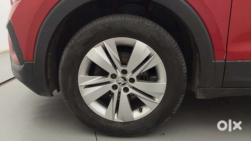 Skoda Kushaq 1.0 Tsi Ambition At, 2023, Petrol