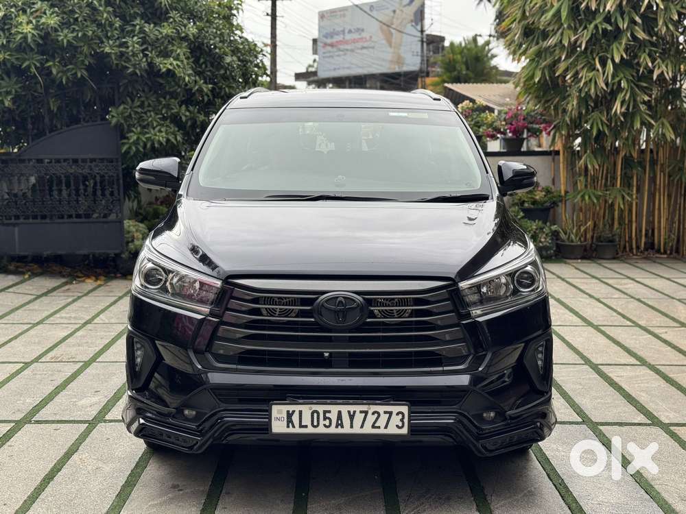 Toyota Innova Crysta 2.4 V 8 Str, 2022, Diesel