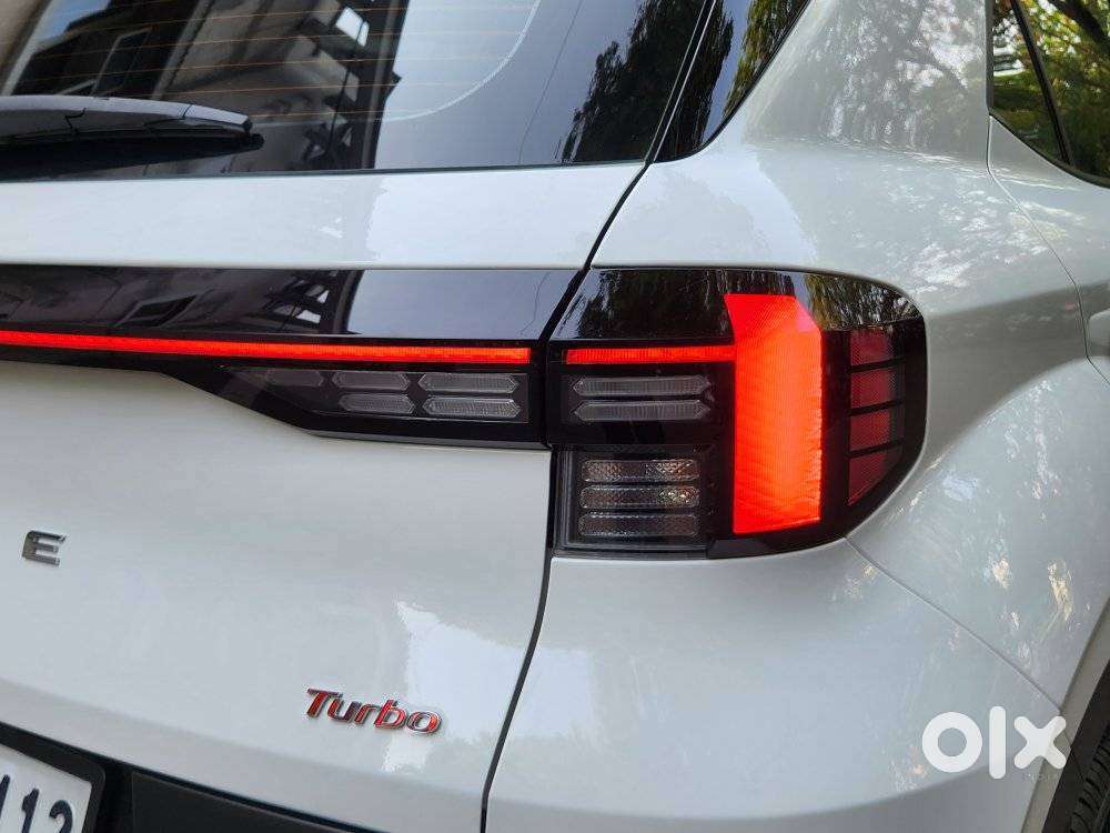 Hyundai Venue 1.0 S (o) Turbo Dct, 2025, Petrol