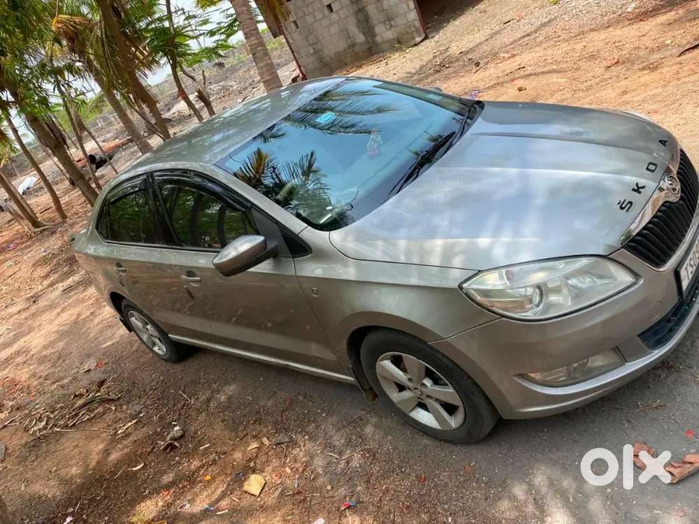 Skoda Rapid 1.5 Elegance 2015 Plus