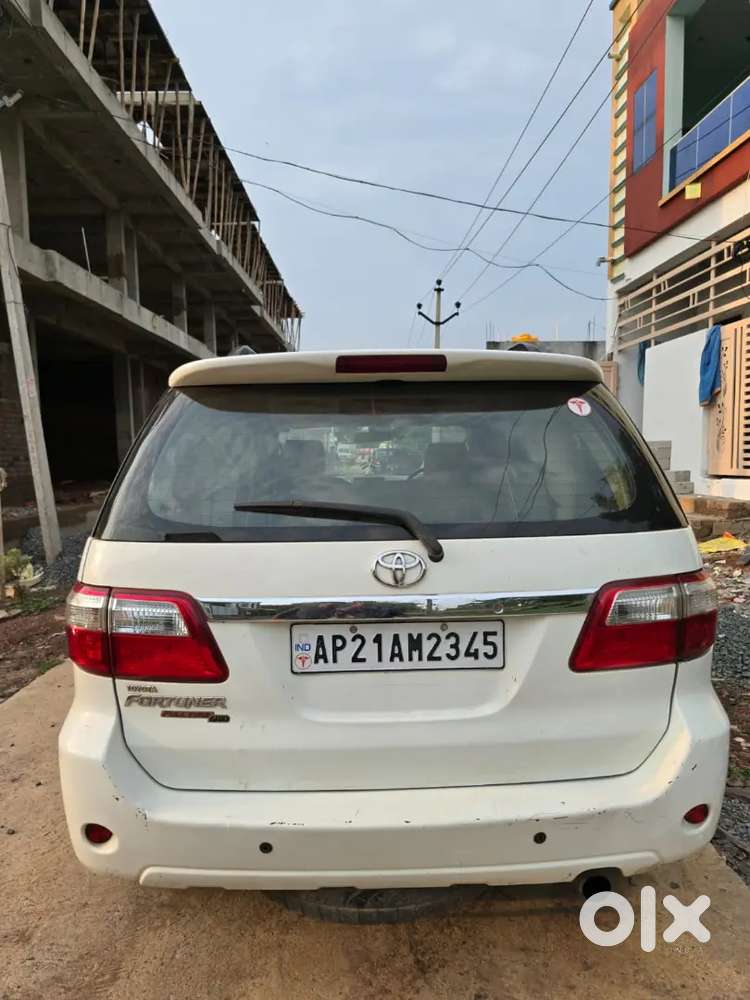 Toyota Fortuner Diesel Manual 2nd Owner 2012