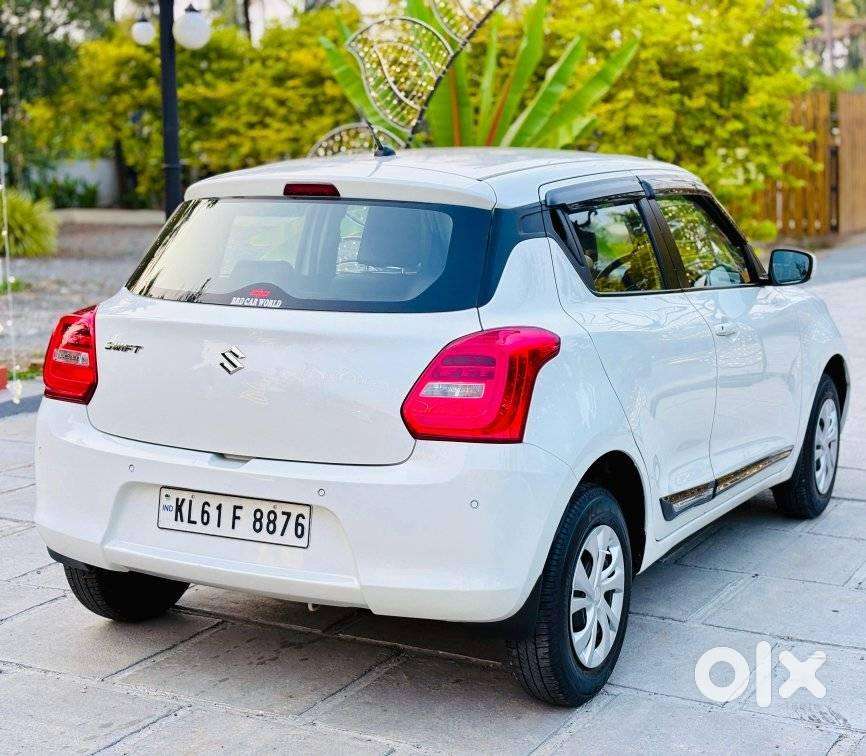 Maruti Suzuki Swift Vxi Optional, 2022, Petrol