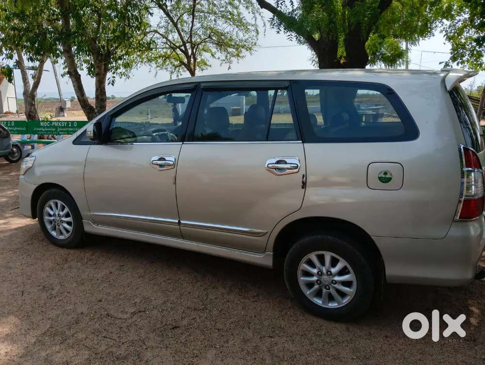 Toyota Innova 2014 Diesel Well Maintained