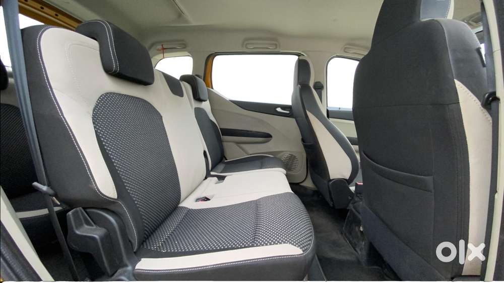 Renault Triber 1.0 Rxz Dual Tone, 2019, Petrol