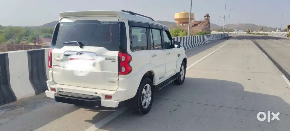 Scorpio S11