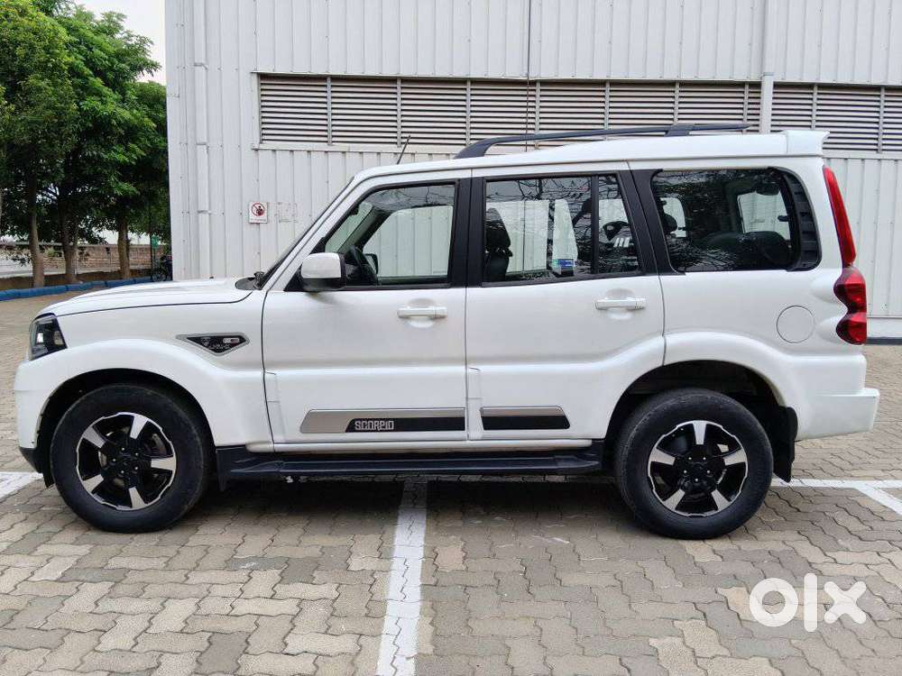 Mahindra Scorpio Classic 2.2 S 11 Mt 7 Str, 2024, Diesel