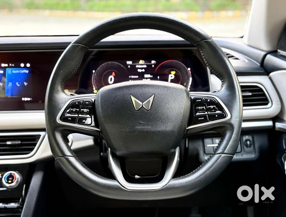 Mahindra Xuv700 2.2 Ax 7 Diesel At Luxury Pack Str, 2022, Diesel