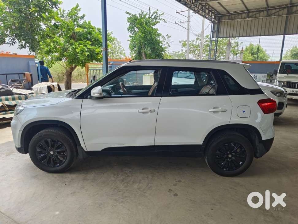 Maruti Suzuki Brezza 1.5 Zxi Smart Hybrid, 2021, Petrol