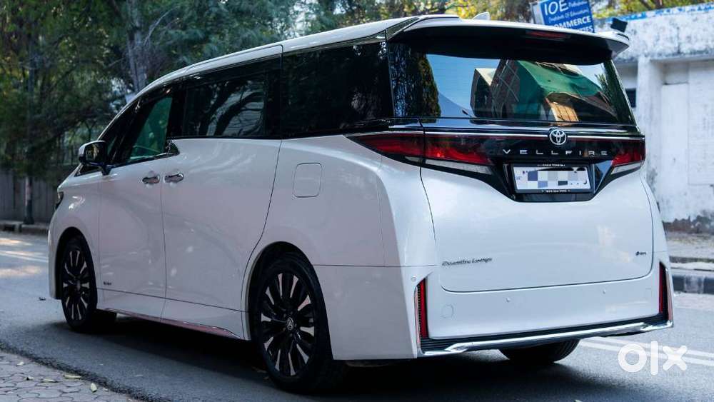 Toyota Vellfire Vip – Executive Lounge, 2024, Petrol