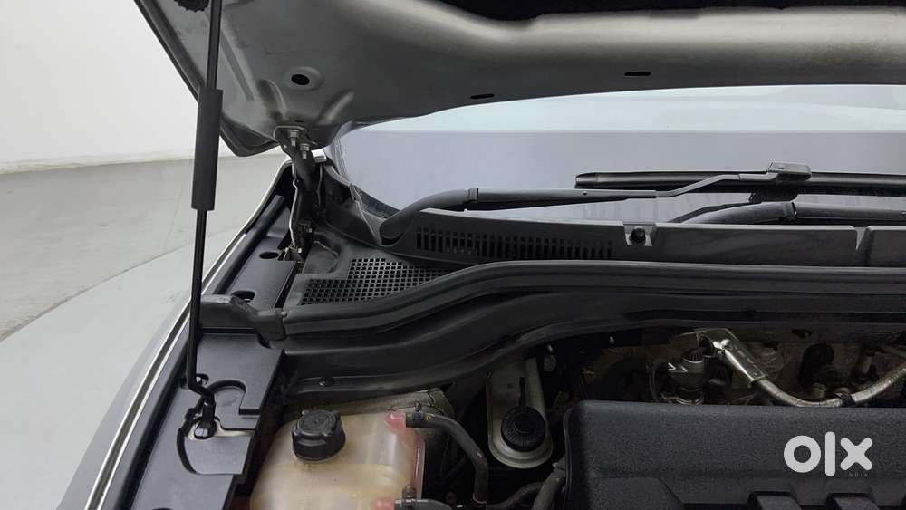 Mahindra Xuv700 2.2 Ax 3 Diesel Mt 7 Str, 2022, Diesel