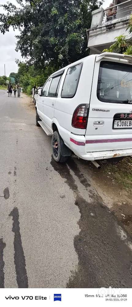 Chevrolet Tavera 2013 Model